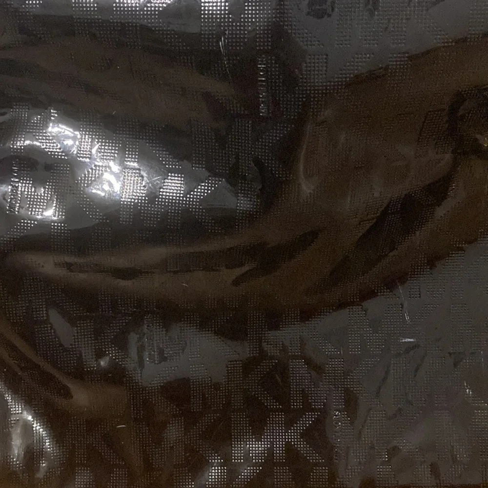 Micheal Kors Purse - Picture 2 of 4